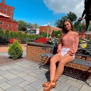 Meet your Posher, Sarah